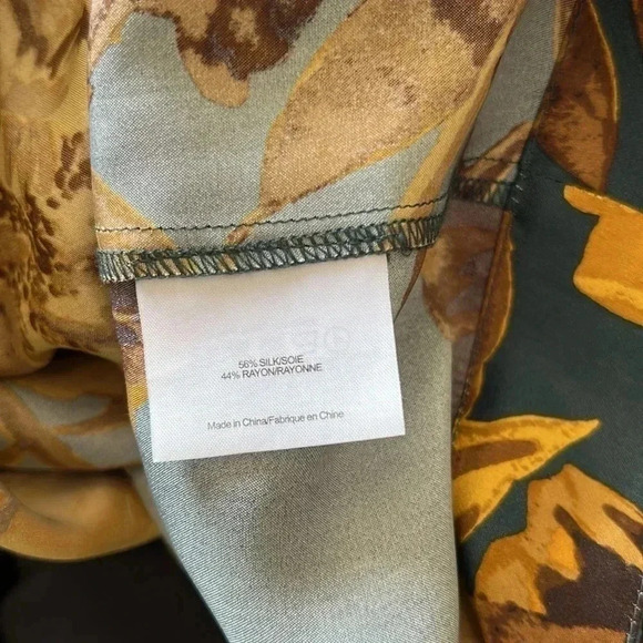 Tory Burch Sleeveless Silk-Blend 1/4 Signature Button Top Blouse Size 2 - Picture 10 of 16